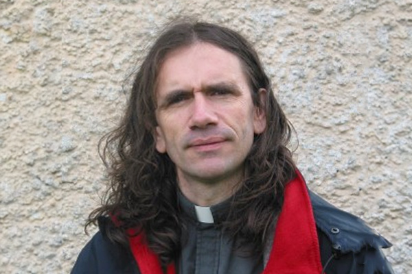 V. Rev. Micheál Ó’Loingsigh PP